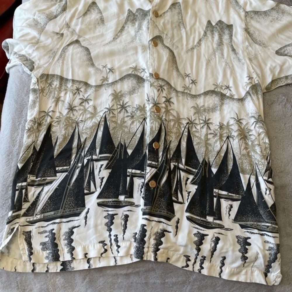 Original Island Sport Sailboat Print Button-Up Hawaiian Shirt size large